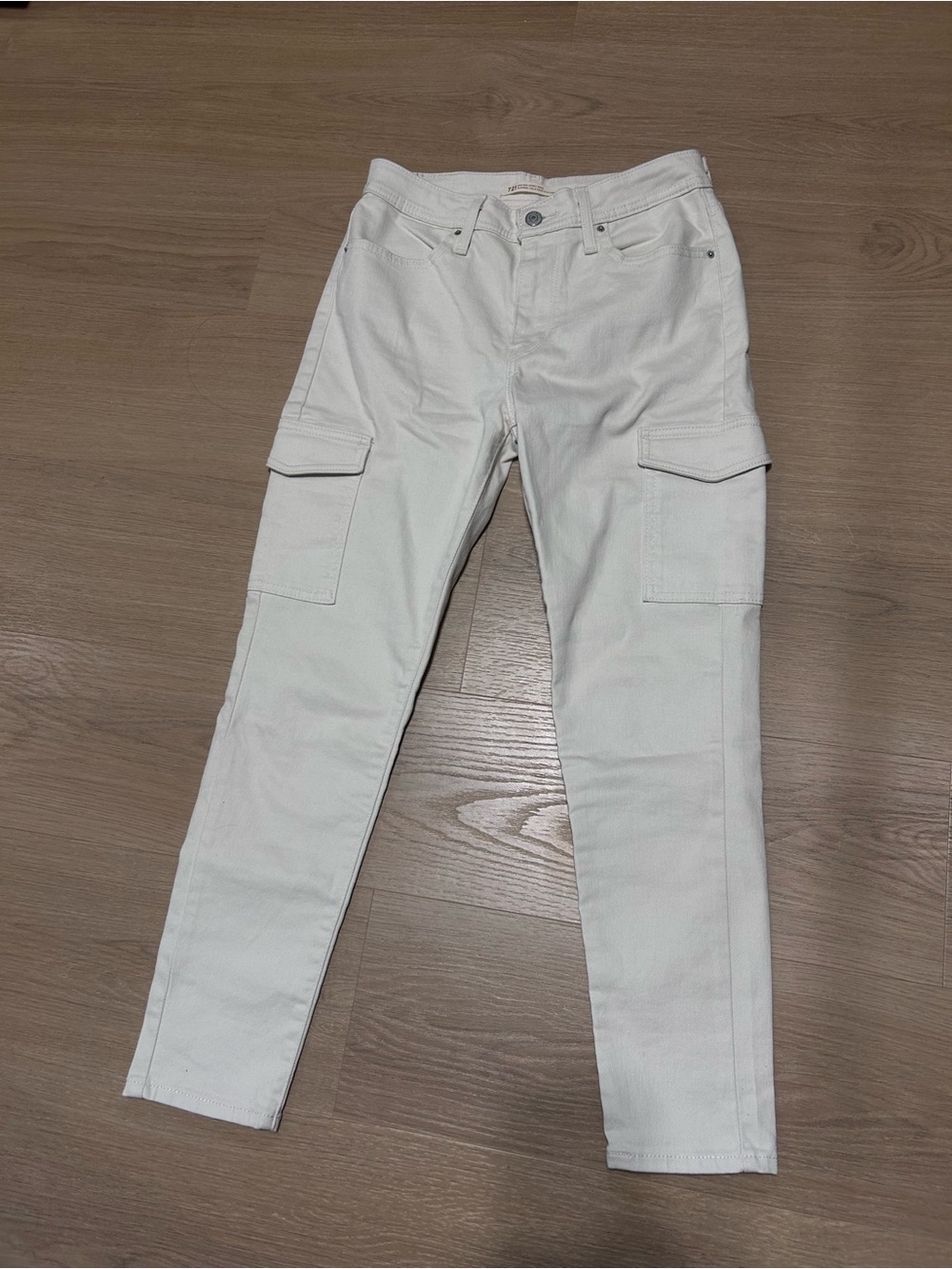 Woman’s Cream white Cargo Skinny Jeans